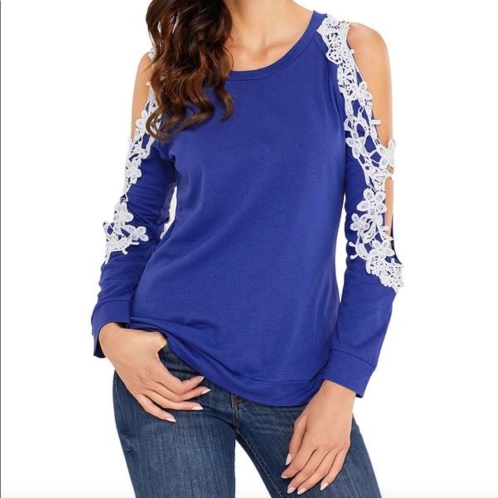 Gold shoulder long sleeve top, size small